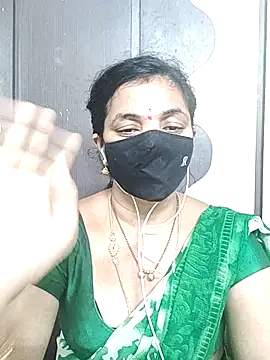 Snapshot of Leela_555 chatting on 06/25/26, 08:36 Leela 555 online show from 06/25/26, 08:36