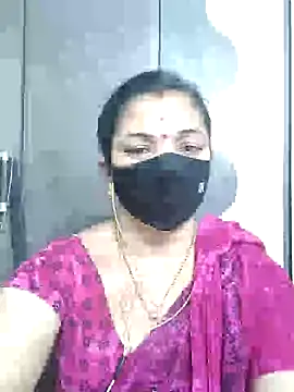 Snapshot of Leela_555 chatting on 06/29/26, 06:09 Leela 555 online show from 06/29/26, 06:09