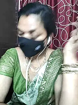 Snapshot of Leela_555 chatting on 06/21/26, 02:17 Leela 555 online show from 06/21/26, 02:17