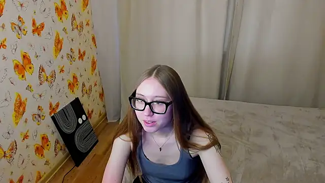 Snapshot of _kitti_meow_ chatting on 06/11/26, 05:48 kitti meow online show from 06/11/26, 05:48