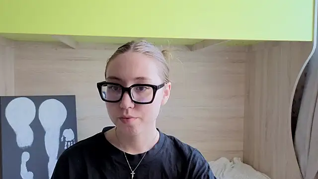Snapshot of _kitti_meow_ chatting on 06/28/26, 07:36 kitti meow online show from 06/28/26, 07:36
