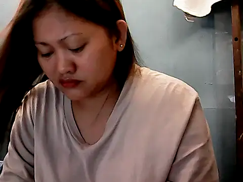 Snapshot of Irisshinn chatting on 07/12/26, 07:37 Irisshinn online show from 07/12/26, 07:37
