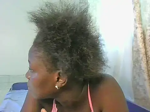 Snapshot of shugabaibe chatting on 05/26/26, 10:35 shugabaibe online show from 05/26/26, 10:35