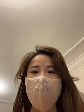 kiss loo online show from 06/12/26, 12:25