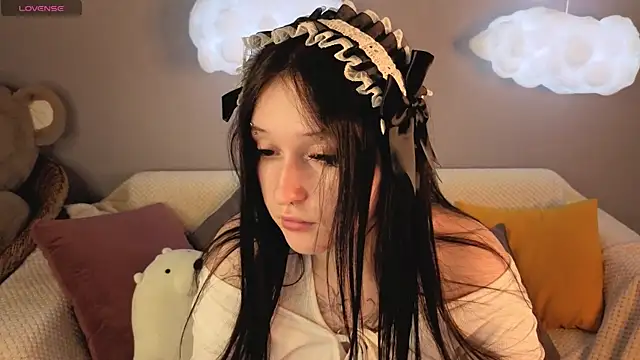 Snapshot of Emma-Blissa chatting on 06/25/26, 01:36 Emma-Blissa online show from 06/25/26, 01:36