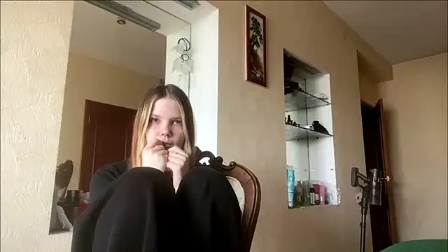 SusanaLeichty online show from 07/16/26, 04:37