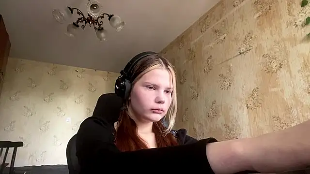 SusanaLeichty online show from 06/04/26, 07:02