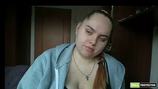 Snapshot of SoftHypnose chatting on 05/28/26, 06:10 SoftHypnose online show from 05/28/26, 06:10