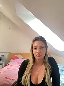 Evelina Nelson online show from 06/16/26, 04:40