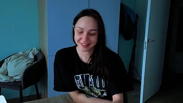 Snapshot of EsterCarterr chatting on 05/25/26, 05:22 EsterCarterr online show from 05/25/26, 05:22