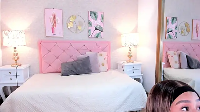 natalie fox   online show from 06/12/26, 11:41