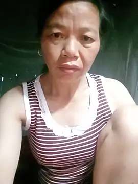 Snapshot of Elfledaa chatting on 06/28/26, 10:27 Elfledaa online show from 06/28/26, 10:27