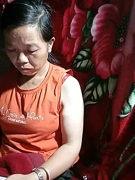 Snapshot of Elfledaa chatting on 07/15/26, 11:28 Elfledaa online show from 07/15/26, 11:28