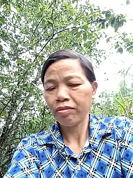 Snapshot of Elfledaa chatting on 06/11/26, 06:21 Elfledaa online show from 06/11/26, 06:21