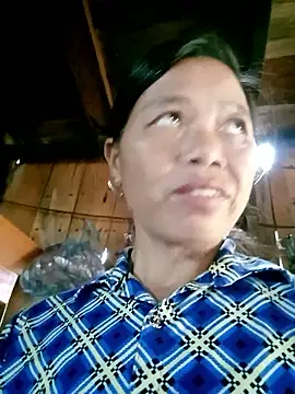Snapshot of Elfledaa chatting on 06/23/26, 03:37 Elfledaa online show from 06/23/26, 03:37