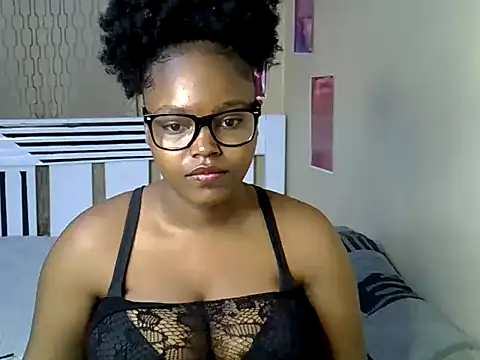 Lucydiva33 online show from 05/27/26, 08:16