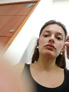 karenarango online show from 06/02/26, 03:56