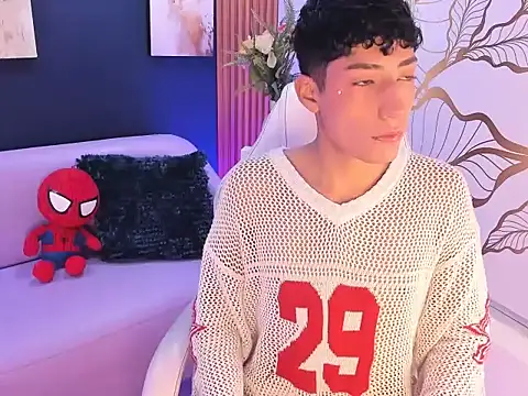 Snapshot of Adann_Scott chatting on 07/18/26, 12:36 Adann Scott online show from 07/18/26, 12:36