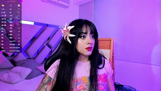 Elena Tylor online show from 06/11/26, 08:50