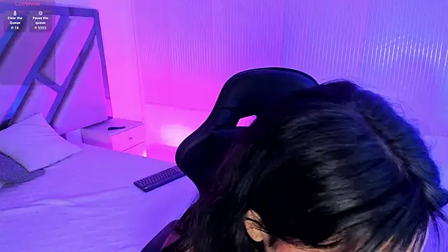 Elena Tylor online show from 07/11/26, 08:53