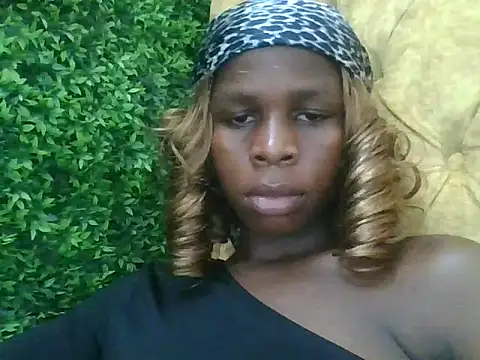 Snapshot of Lill_freakyapple chatting on 06/13/26, 12:25 Lill freakyapple online show from 06/13/26, 12:25