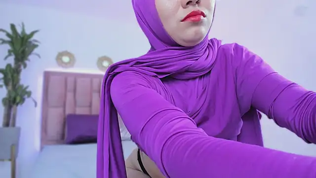 dalilaa   online show from 06/23/26, 04:38