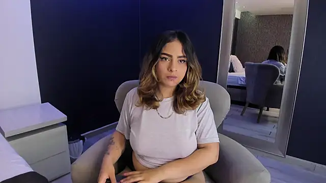 Snapshot of Daranaa_ chatting on 06/30/26, 06:19 Daranaa online show from 06/30/26, 06:19