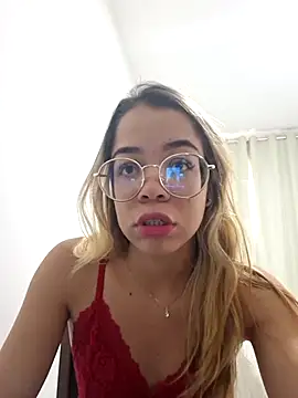 Snapshot of branquinhahot353 chatting on 05/23/26, 04:06 branquinhahot353 online show from 05/23/26, 04:06