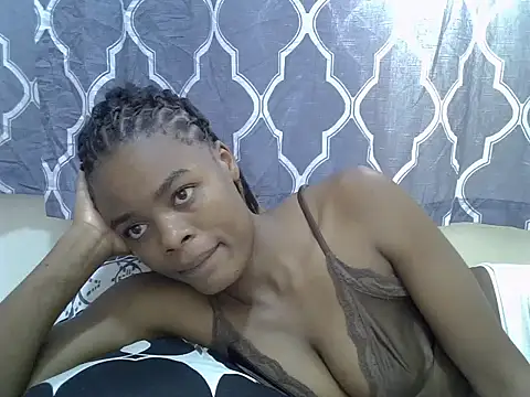 Snapshot of sky_seductive chatting on 06/05/26, 04:50 sky seductive online show from 06/05/26, 04:50