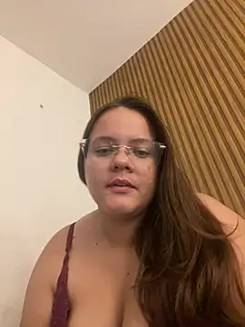 Snapshot of Laryssinha_69 chatting on 07/08/26, 11:55 Laryssinha 69 online show from 07/08/26, 11:55