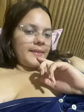 Snapshot of Laryssinha_69 chatting on 06/30/26, 01:05 Laryssinha 69 online show from 06/30/26, 01:05