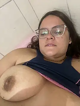 Snapshot of Laryssinha_69 chatting on 06/16/26, 12:27 Laryssinha 69 online show from 06/16/26, 12:27