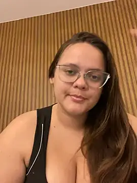 Snapshot of Laryssinha_69 chatting on 07/03/26, 10:49 Laryssinha 69 online show from 07/03/26, 10:49