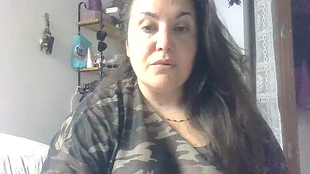 Snapshot of mmicia chatting on 05/25/26, 08:40 mmicia online show from 05/25/26, 08:40