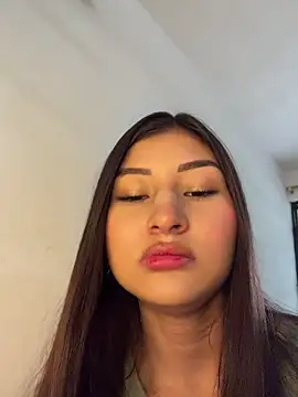 Snapshot of Aylin-fire chatting on 07/04/26, 06:45 Aylin-fire online show from 07/04/26, 06:45