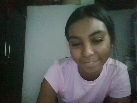 Snapshot of Kimcrazy_hot chatting on 05/29/26, 05:02 Kimcrazy hot online show from 05/29/26, 05:02