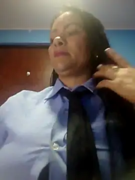 Snapshot of MONSERRAT_ETHAN chatting on 06/27/26, 01:33 MONSERRAT ETHAN online show from 06/27/26, 01:33