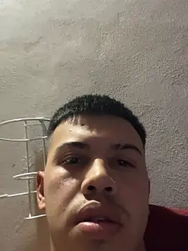 dariorivero10 online show from 05/26/26, 01:04