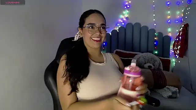 Snapshot of farah_samira chatting on 07/11/26, 07:25 farah samira online show from 07/11/26, 07:25