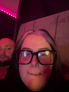 Starrayy97 online show from 06/14/26, 11:17