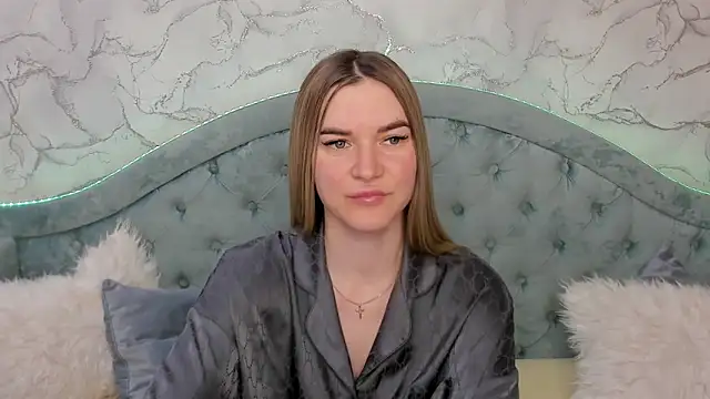 Snapshot of RoxyReignn chatting on 06/06/26, 11:32 RoxyReignn online show from 06/06/26, 11:32