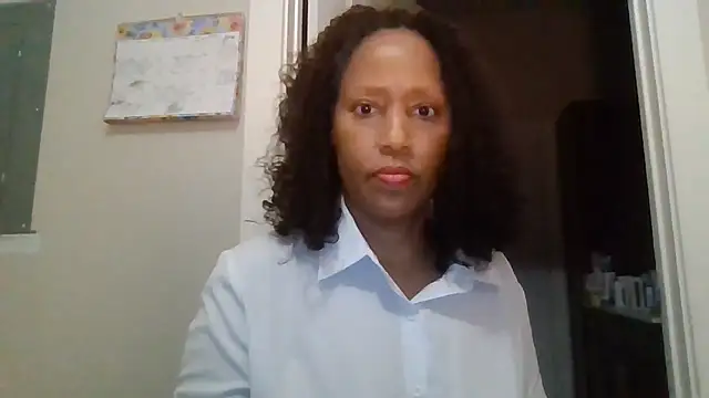 MsDeeLive online show from 05/26/26, 04:43