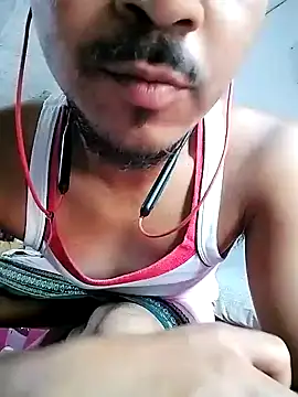Snapshot of bisexualpratyush1996 chatting on 06/18/26, 02:21 bisexualpratyush1996 online show from 06/18/26, 02:21