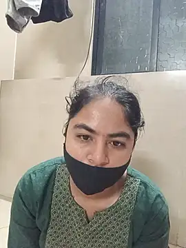 Snapshot of sakshi_moni chatting on 07/09/26, 11:48 sakshi moni online show from 07/09/26, 11:48