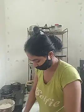 Snapshot of sakshi_moni chatting on 07/19/26, 03:26 sakshi moni online show from 07/19/26, 03:26