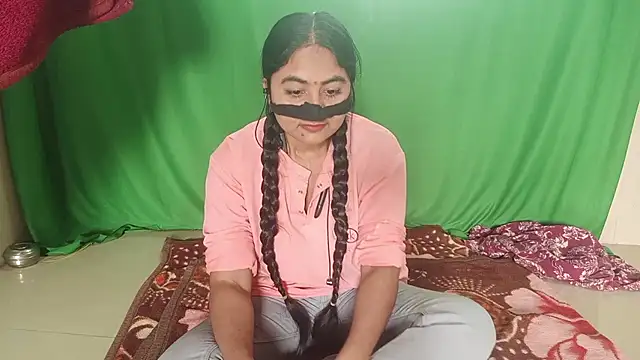 Snapshot of sakshi_moni chatting on 07/05/26, 10:00 sakshi moni online show from 07/05/26, 10:00