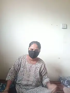 Snapshot of sakshi_moni chatting on 06/11/26, 12:02 sakshi moni online show from 06/11/26, 12:02