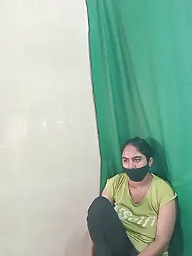 Snapshot of sakshi_moni chatting on 07/11/26, 01:28 sakshi moni online show from 07/11/26, 01:28