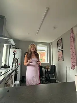 naughtygirl6989 online show from 07/11/26, 09:09