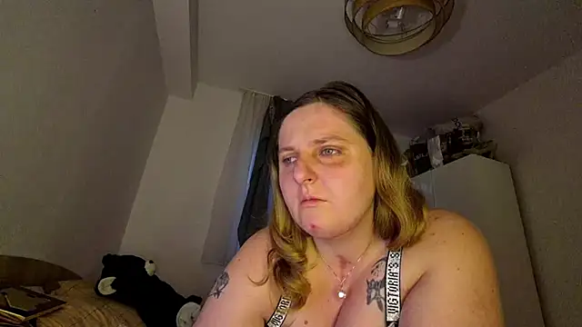 Snapshot of JessicaBake chatting on 06/30/26, 02:33 JessicaBake online show from 06/30/26, 02:33